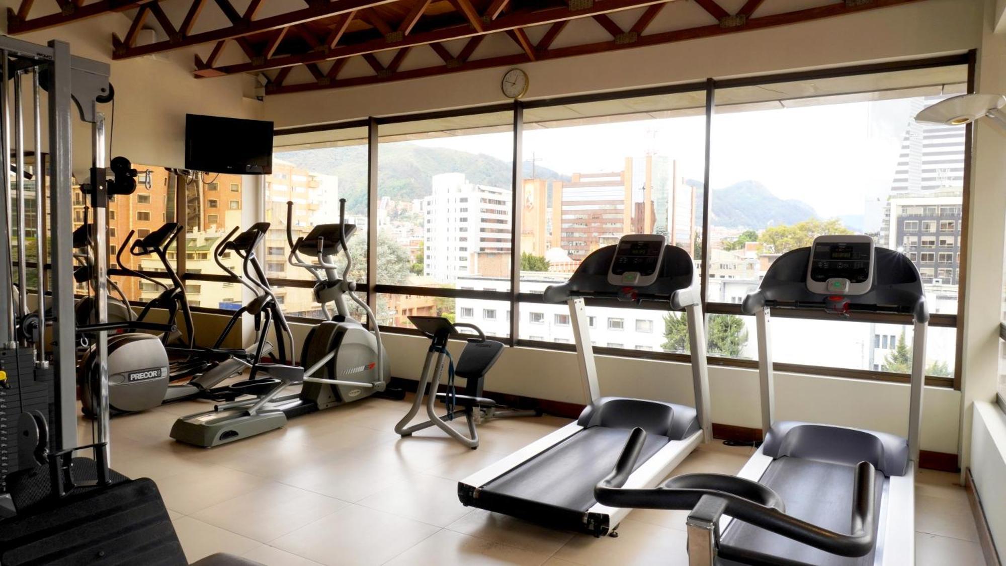Bogota Plaza Hotel Екстериор снимка A gym in Bogotá, Colombia