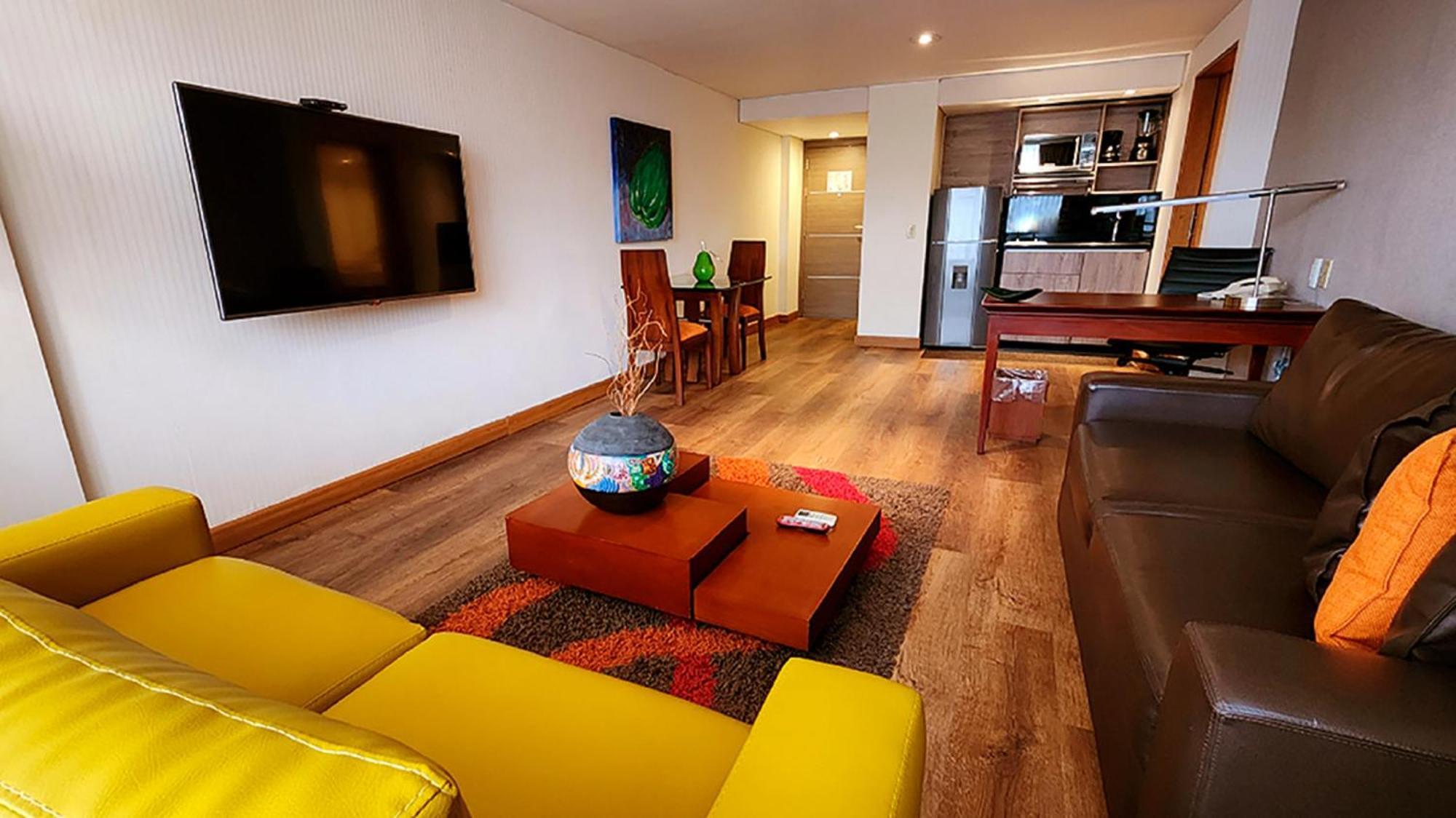 Bogota Plaza Hotel Екстериор снимка A living room in a serviced apartment in Lima, Peru