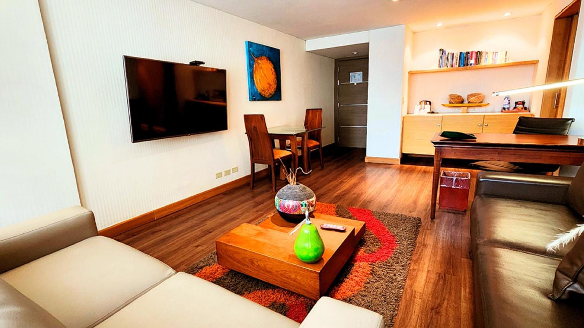 Bogota Plaza Hotel Екстериор снимка A living room