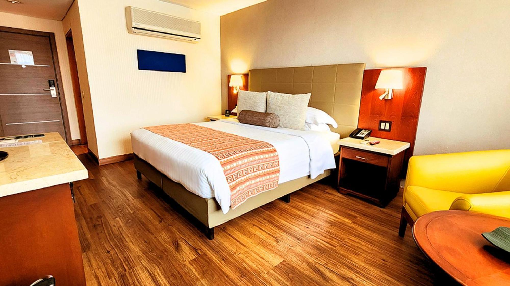 Bogota Plaza Hotel Екстериор снимка A room at the hotel